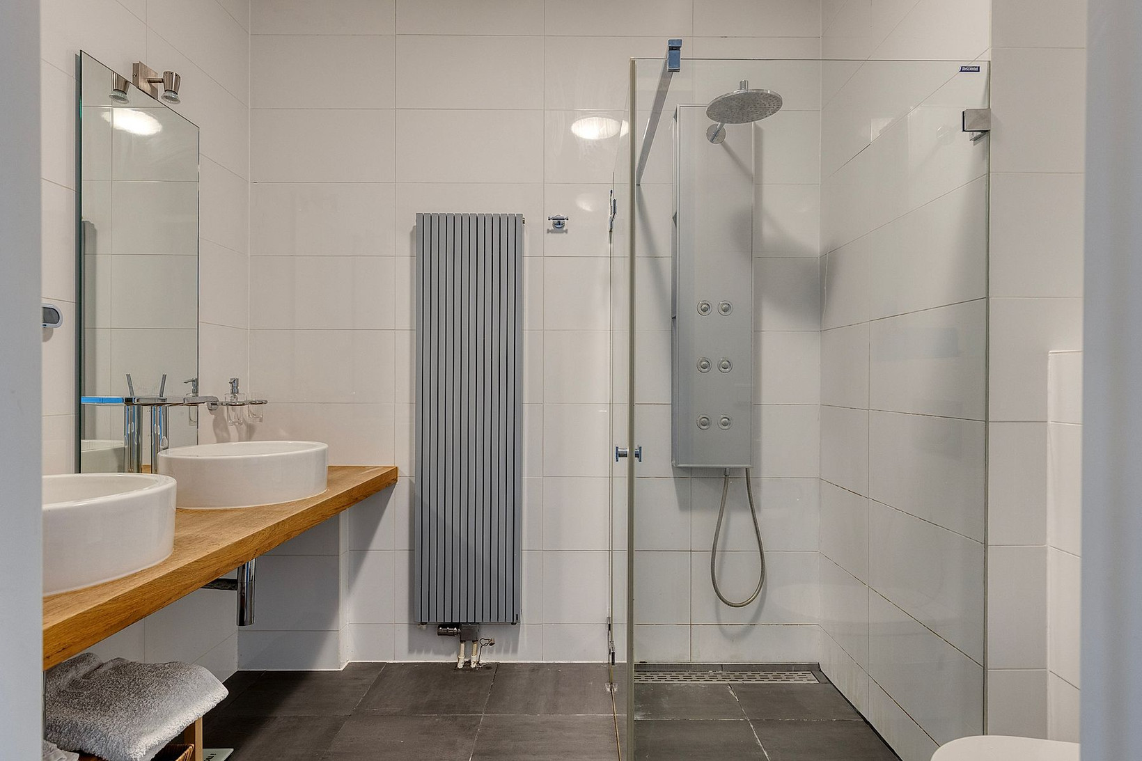 Tussenwoning te koop: Herenlaan 120, Helmond