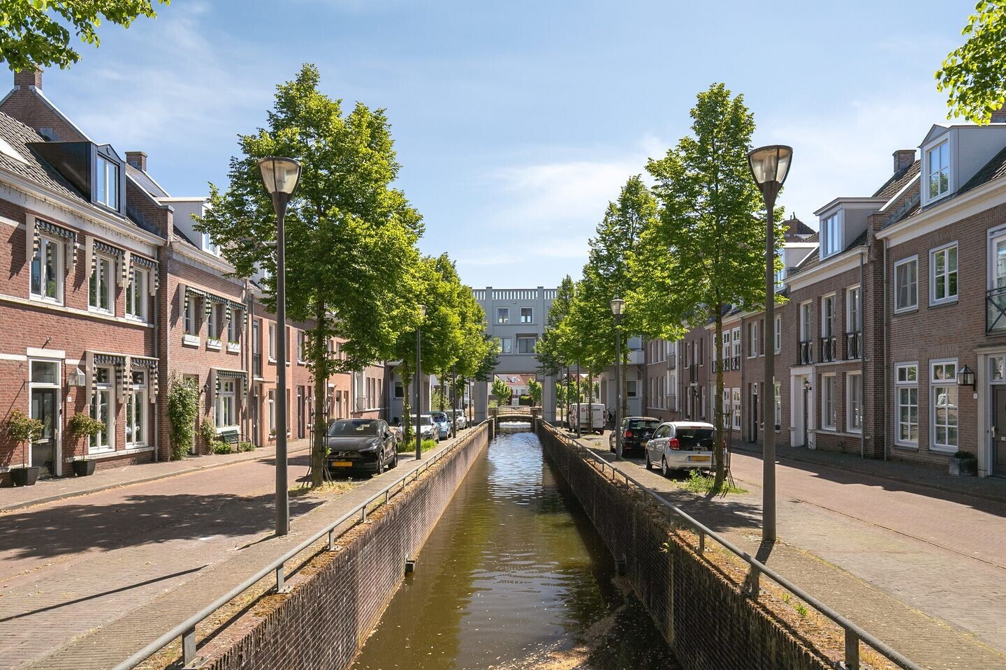 Tussenwoning te koop: Herenlaan 50, Helmond
