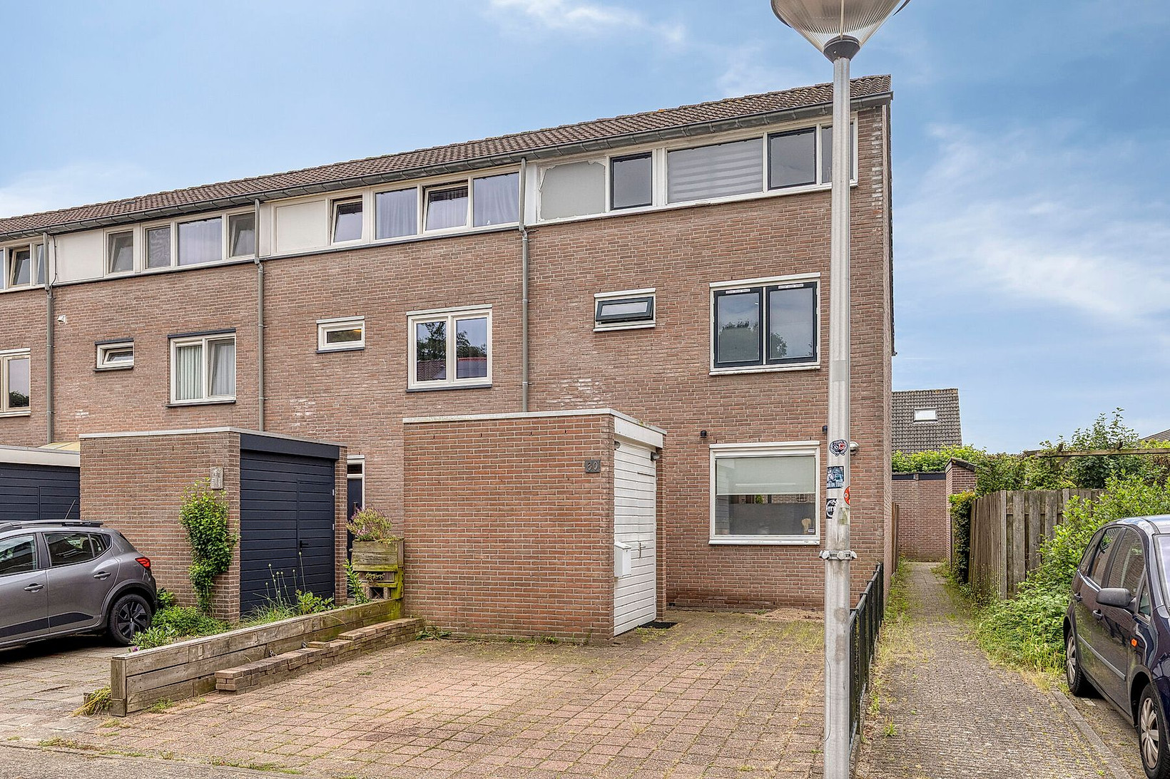Hoekwoning te koop: Drenthehof 80, Helmond