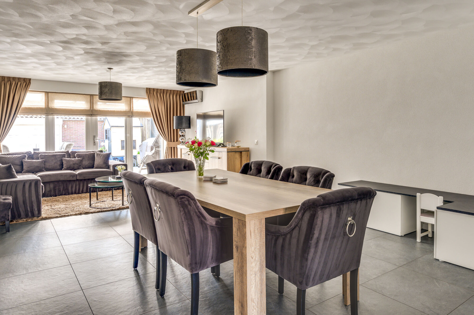 Tussenwoning te koop: Twentehof 57, Helmond