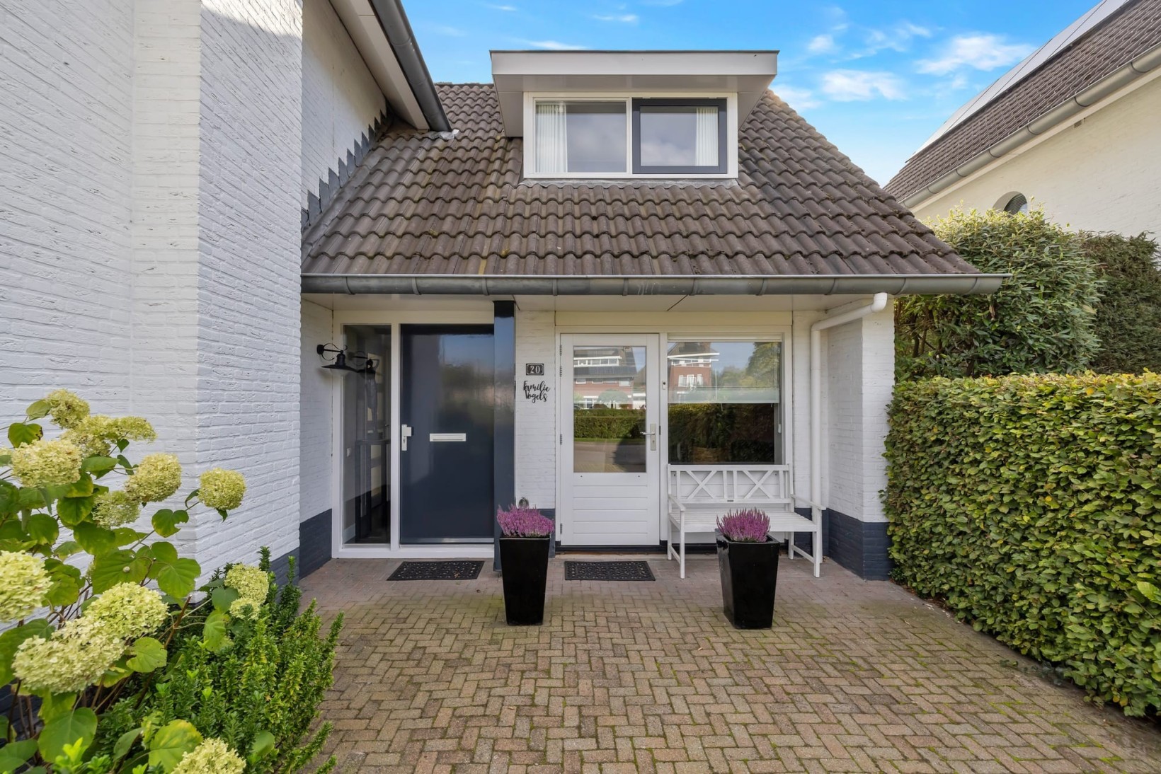 Twee-onder-één-kap te koop: de Kromme Geer 20, Helmond