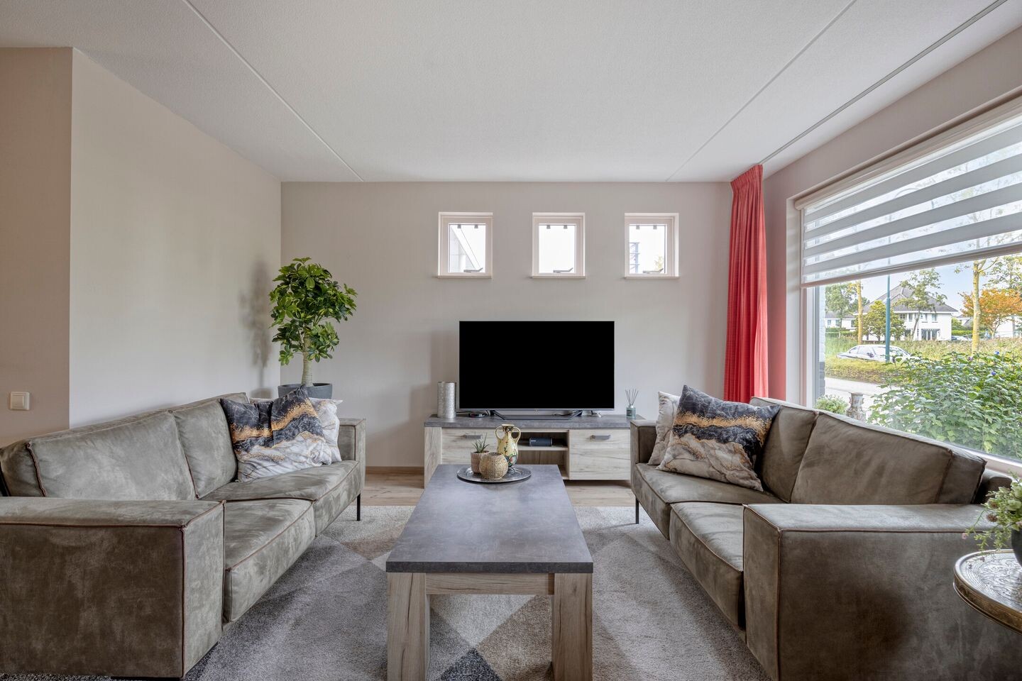 Tussenwoning te koop: Waterleliesingel 21, Helmond