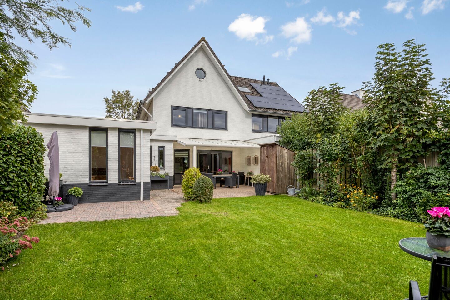 Tussenwoning te koop: Waterleliesingel 21, Helmond