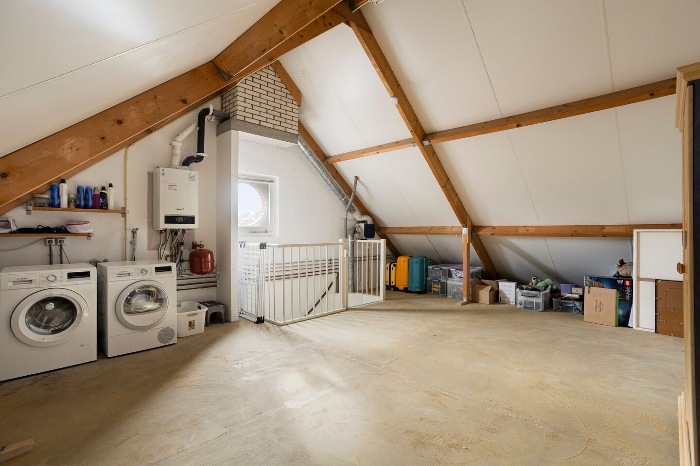 Tussenwoning te koop: Middachtendreef 10, Helmond