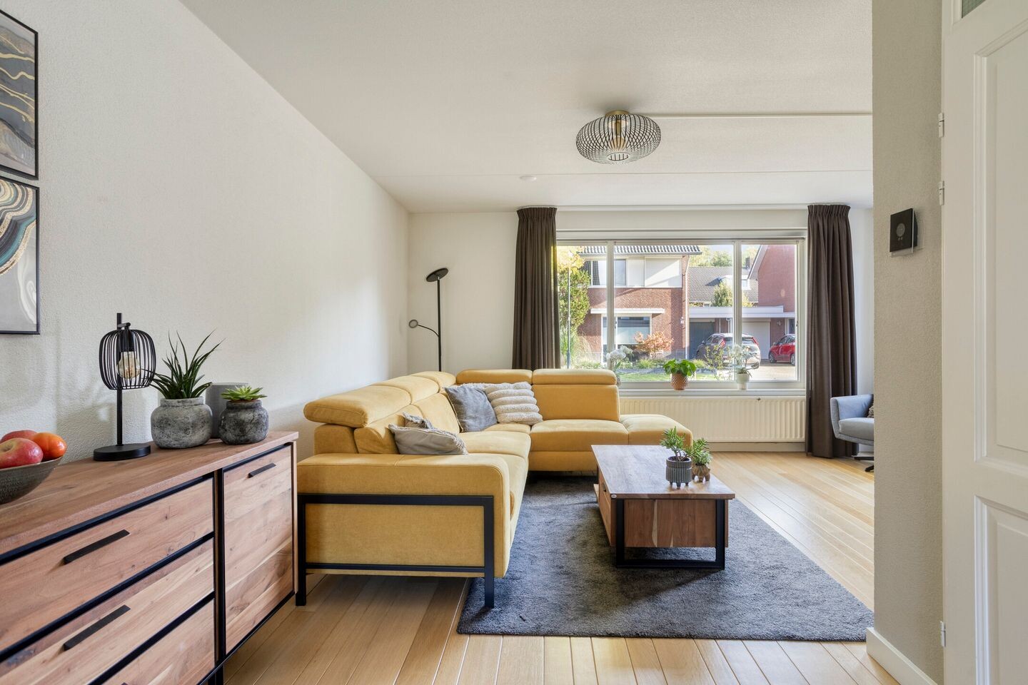 Tussenwoning te koop: Middachtendreef 10, Helmond