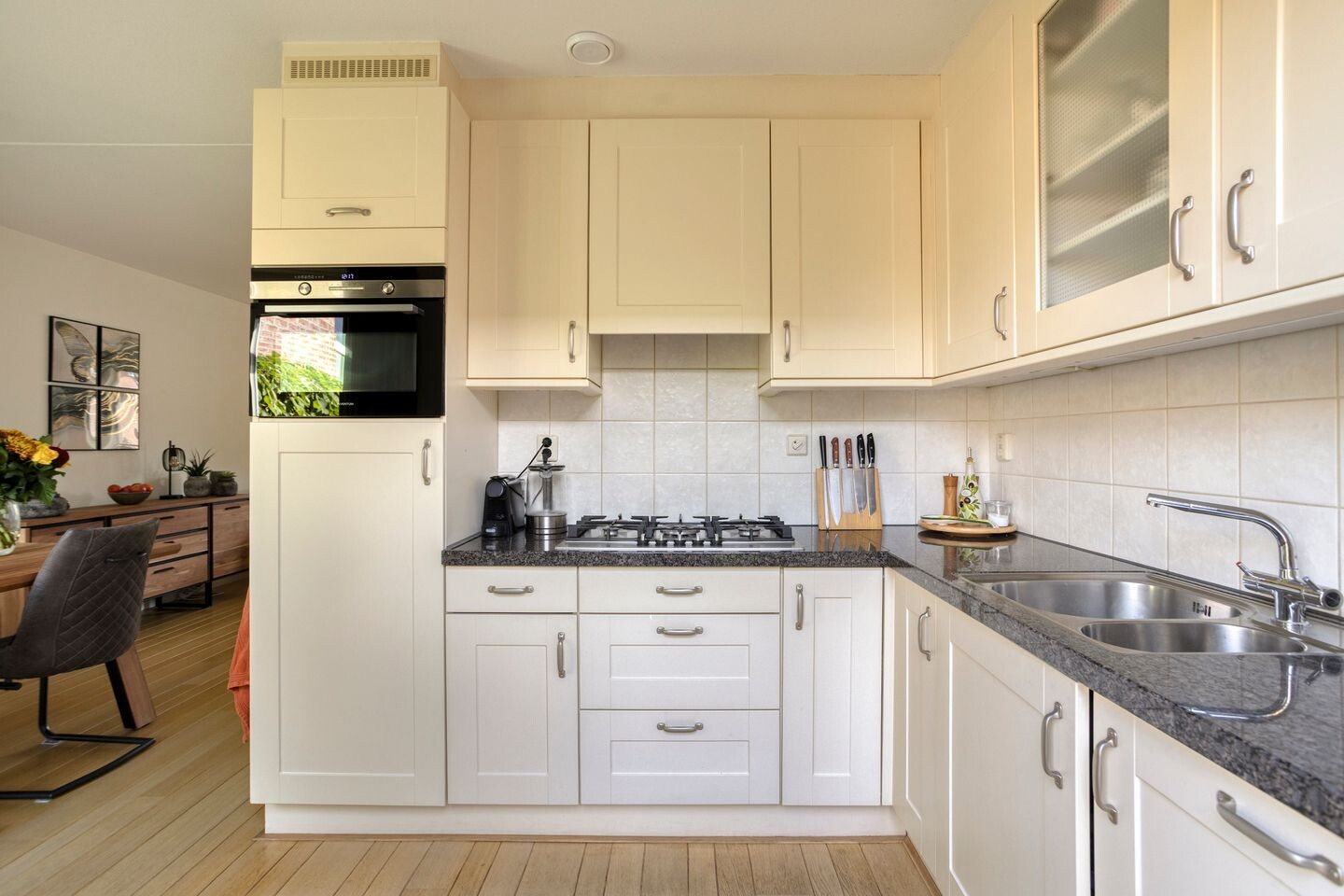 Tussenwoning te koop: Middachtendreef 10, Helmond