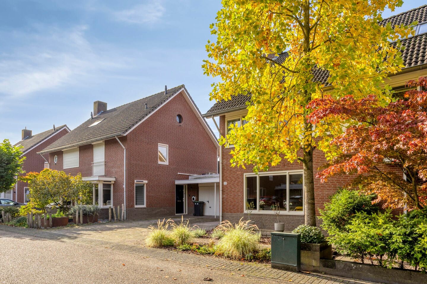 Tussenwoning te koop: Middachtendreef 10, Helmond