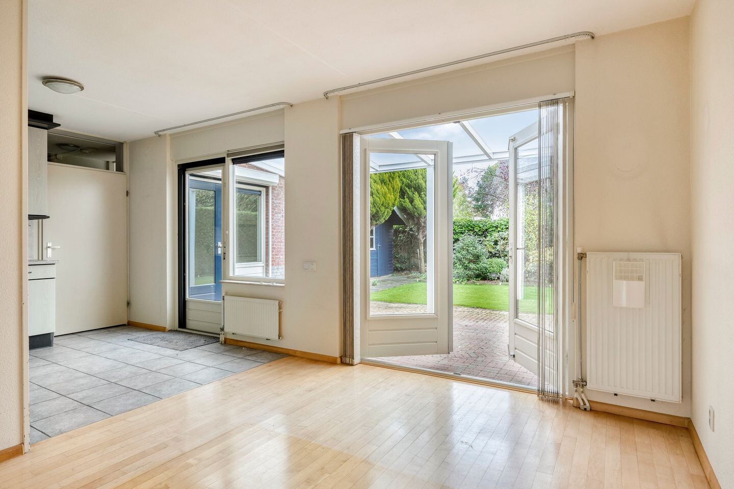 Tussenwoning te koop: Rhulenhofweide 48, Helmond