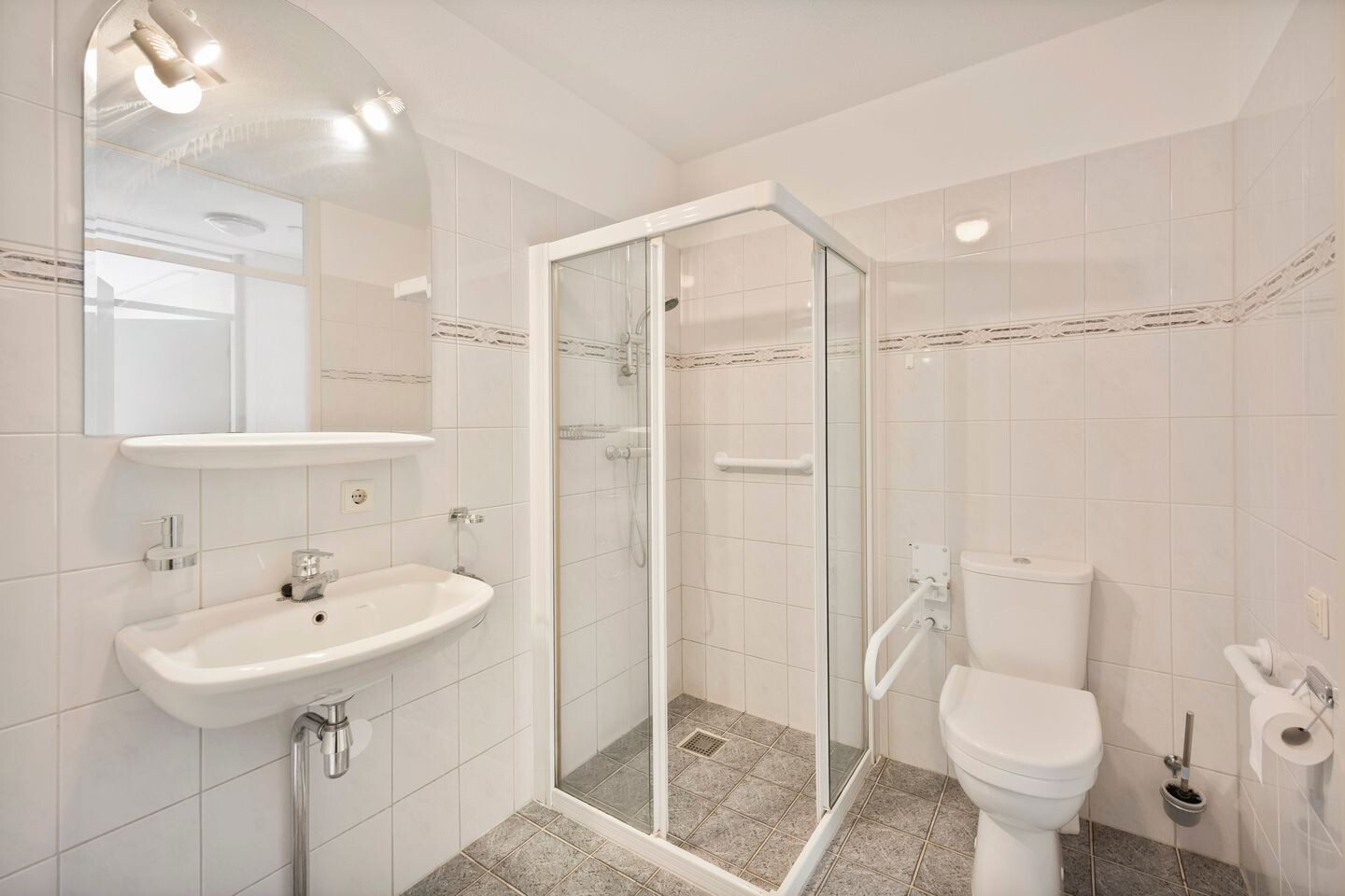 Tussenwoning te koop: Rhulenhofweide 48, Helmond