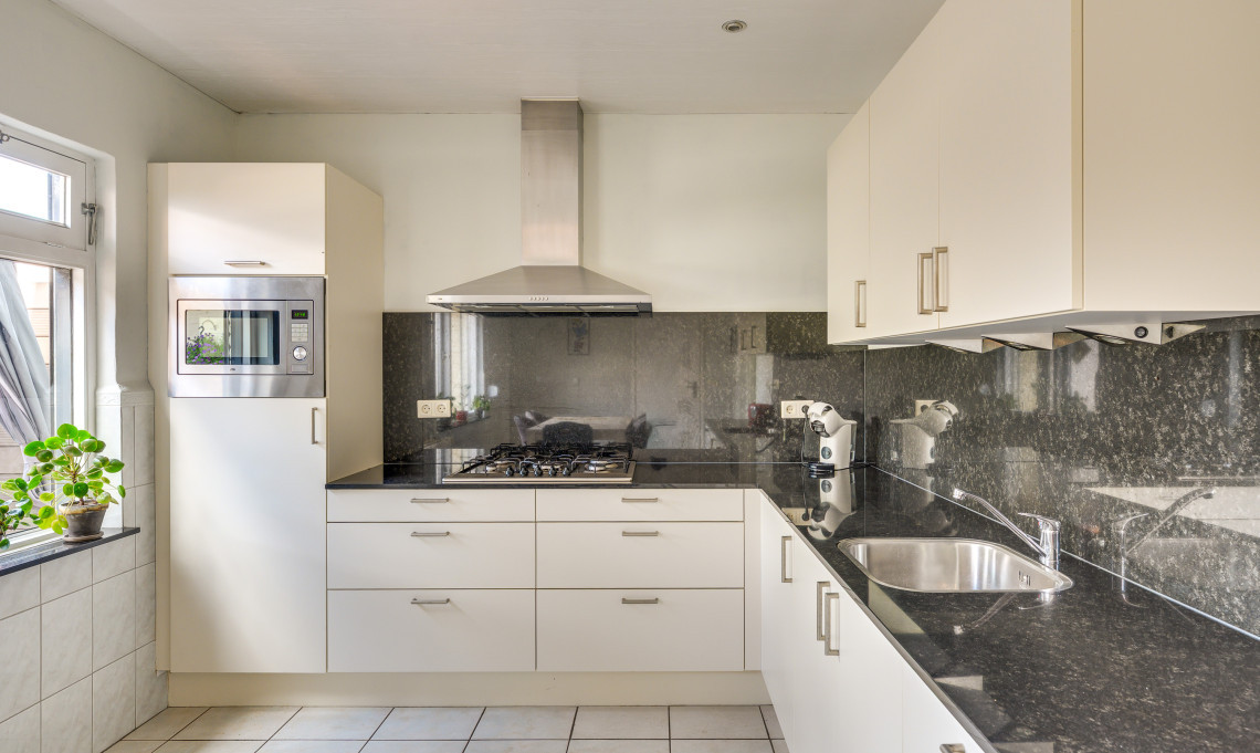 Twee-onder-één-kap te koop: Kanaaldijk-zuid 69, Someren