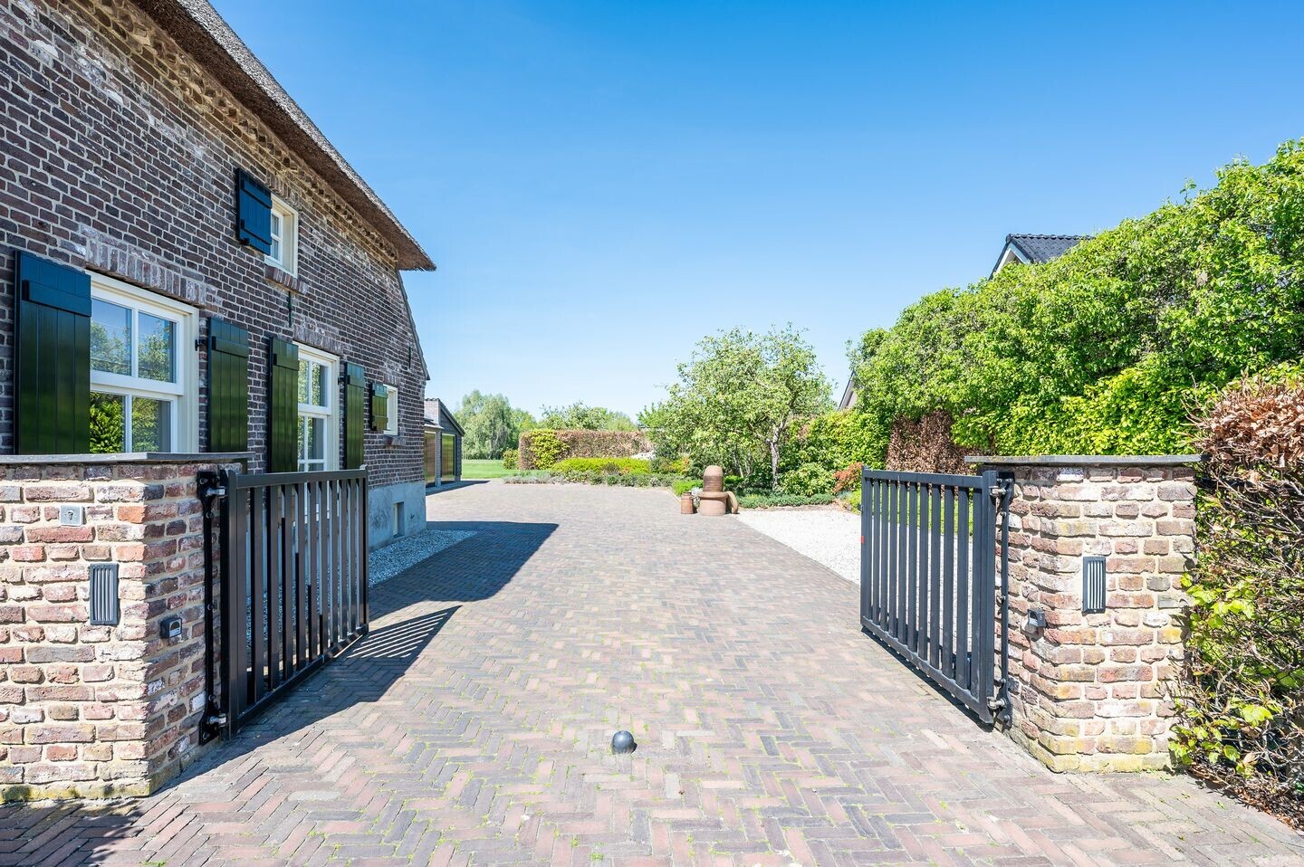 Vrijstaande woning te koop: Behelp 2A, Heusden