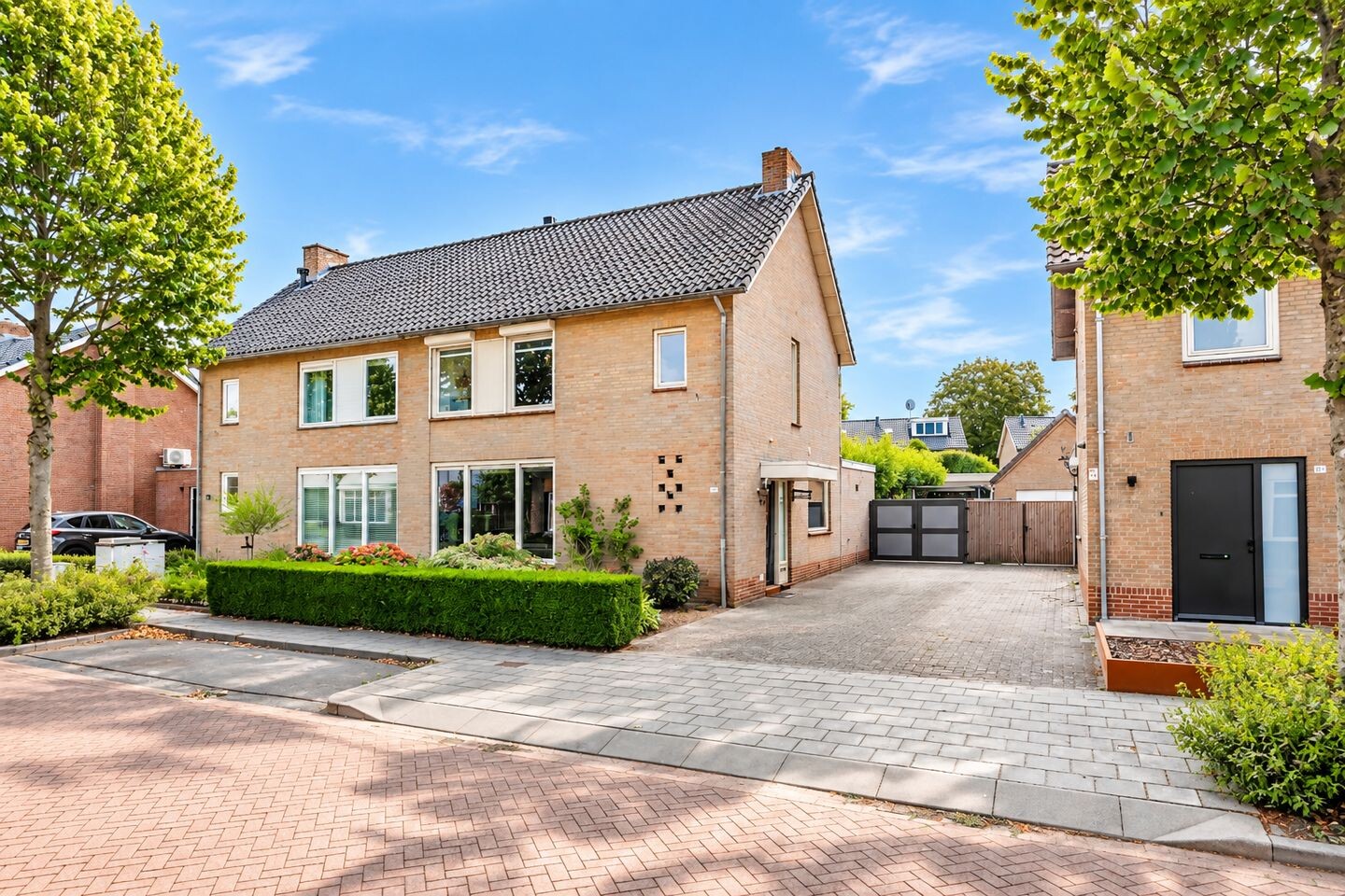 Twee-onder-één-kap te koop: Dorpsstraat 108, Mierlo