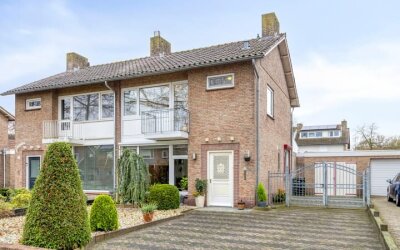 Burgemeester van der Weidenlaan 35