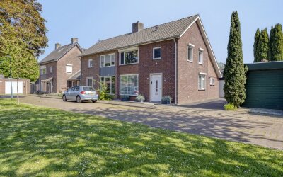 Burgemeester van der Weidenlaan 56