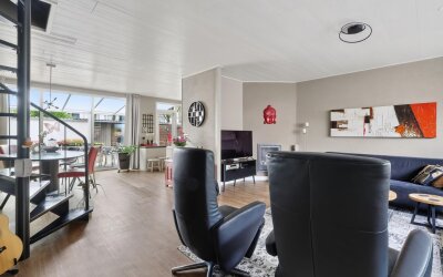 Anton van Duinkerkenstraat 11