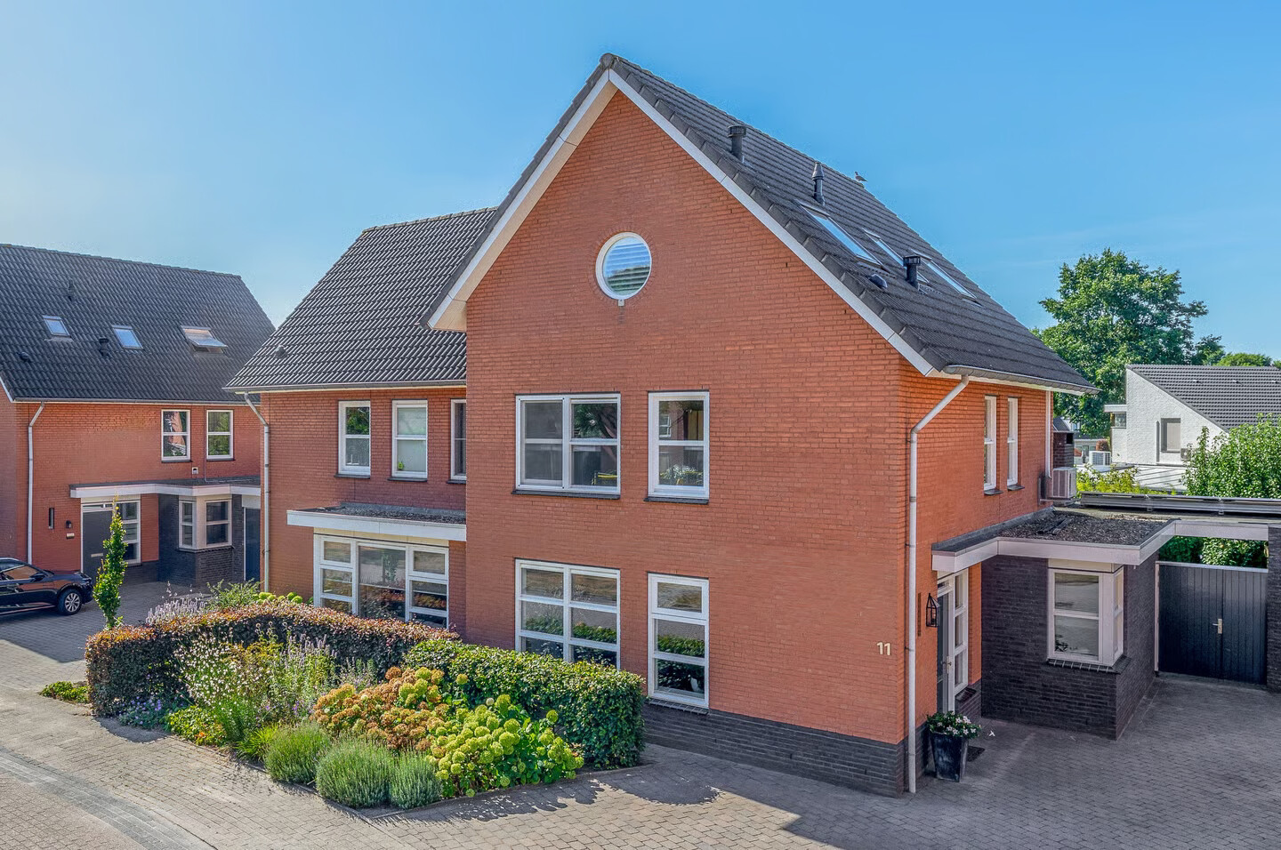 Twee-onder-één-kap te koop: Hofstede 11, Deurne