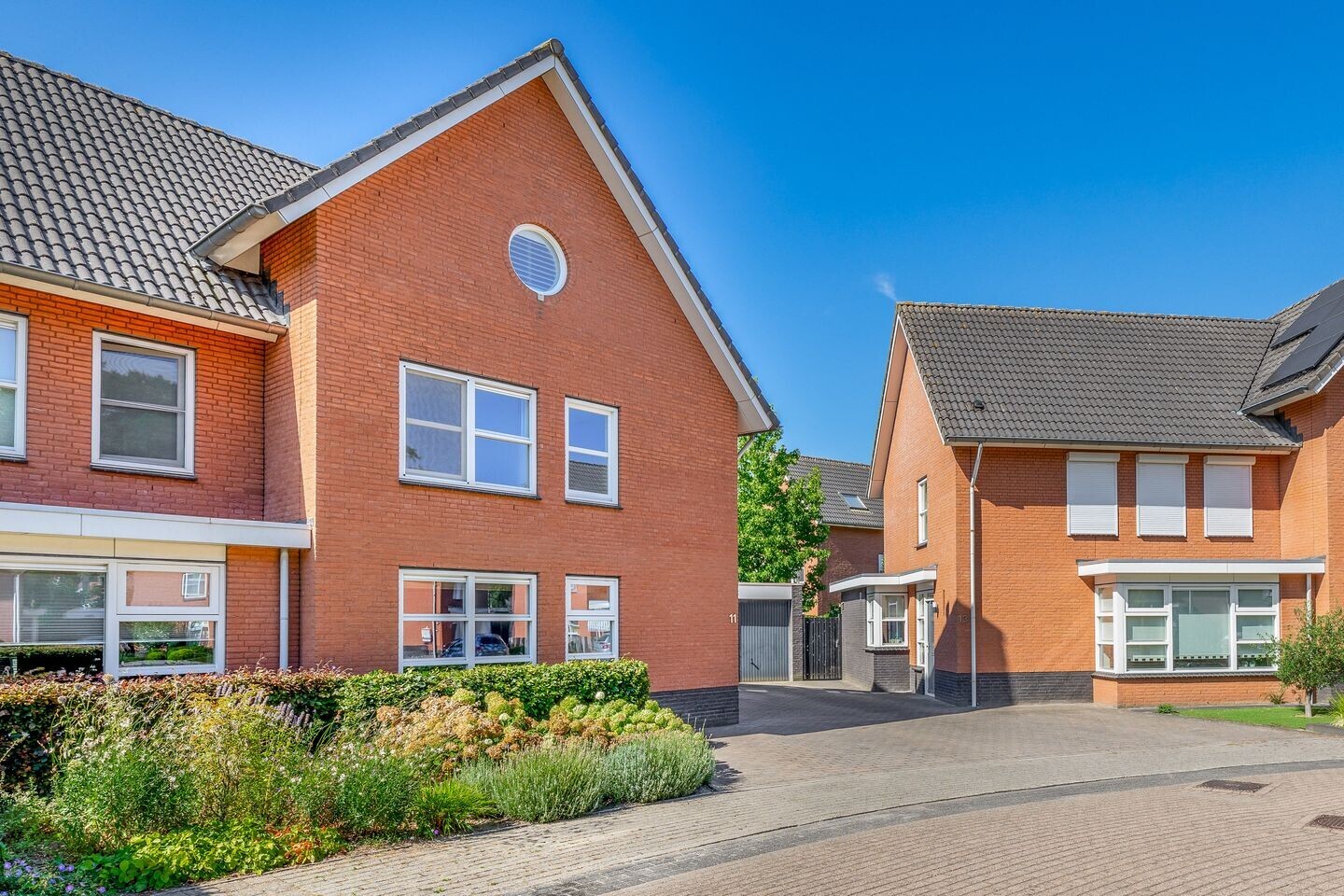 Twee-onder-één-kap te koop: Hofstede 11, Deurne