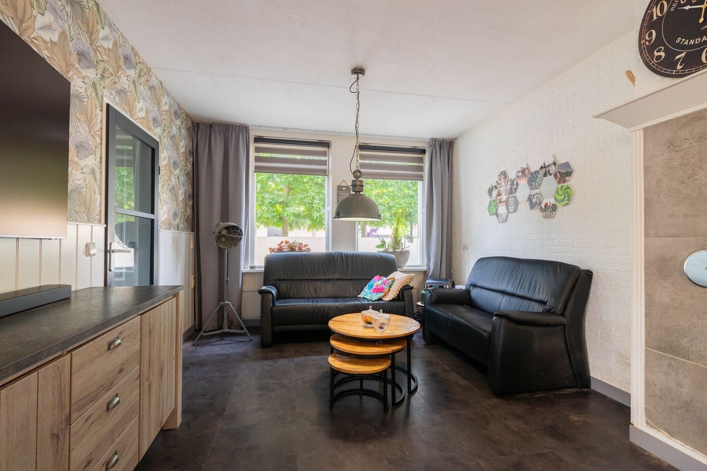 Twee-onder-één-kap te koop: Meester Theelenstraat 10, Helenaveen