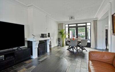 Helmondsestraat 27
