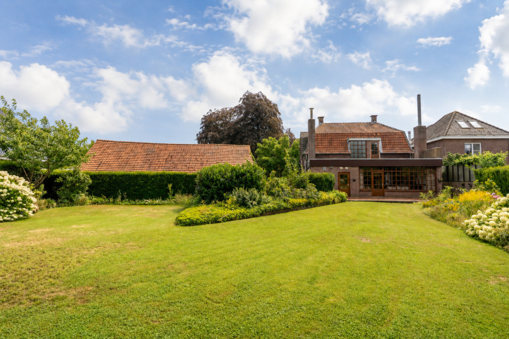 Vrijstaande woning te koop: Stationsweg 27, Venray