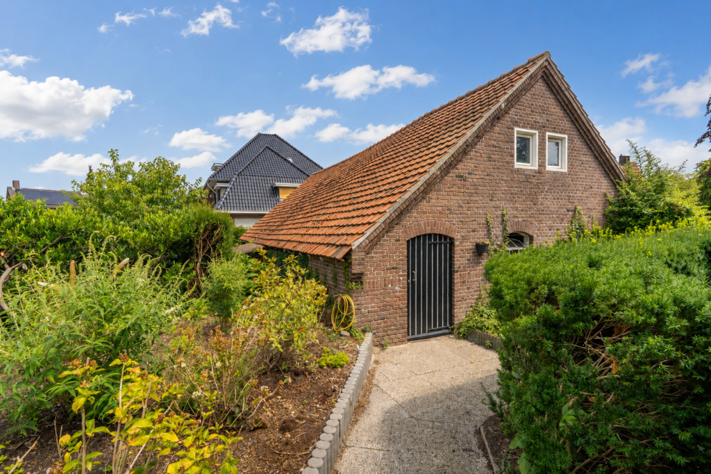 Vrijstaande woning te koop: Stationsweg 27, Venray