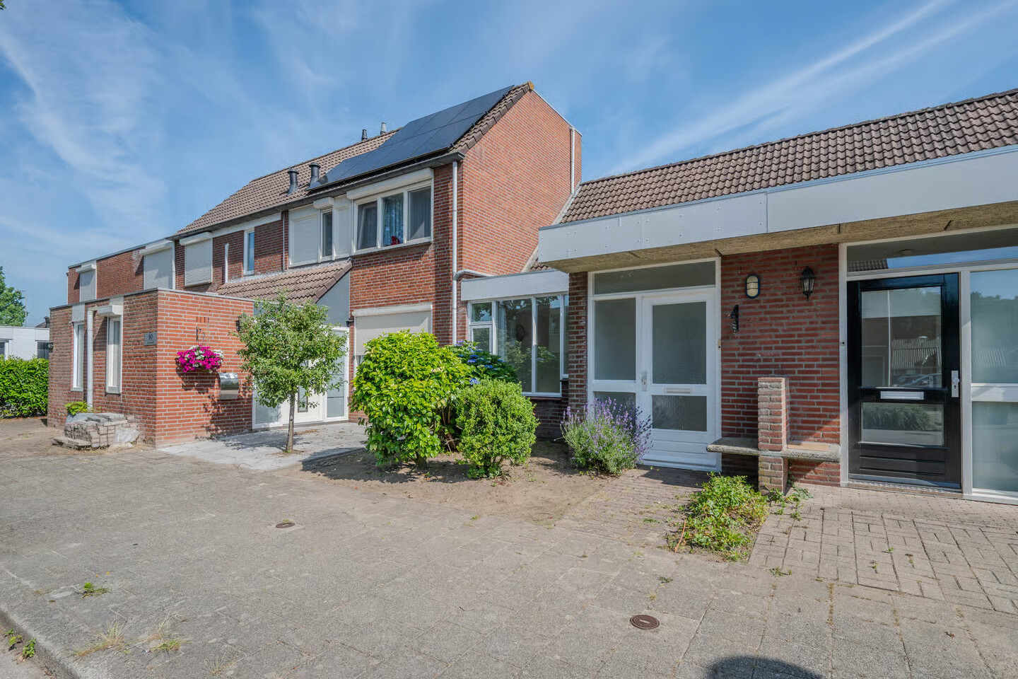 Tussenwoning te koop: Aronskelk 78, Venray