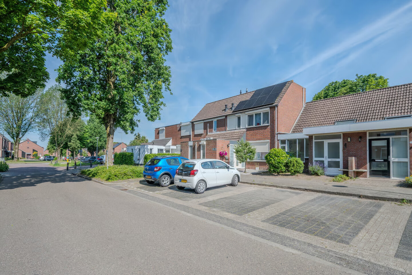 Tussenwoning te koop: Aronskelk 78, Venray