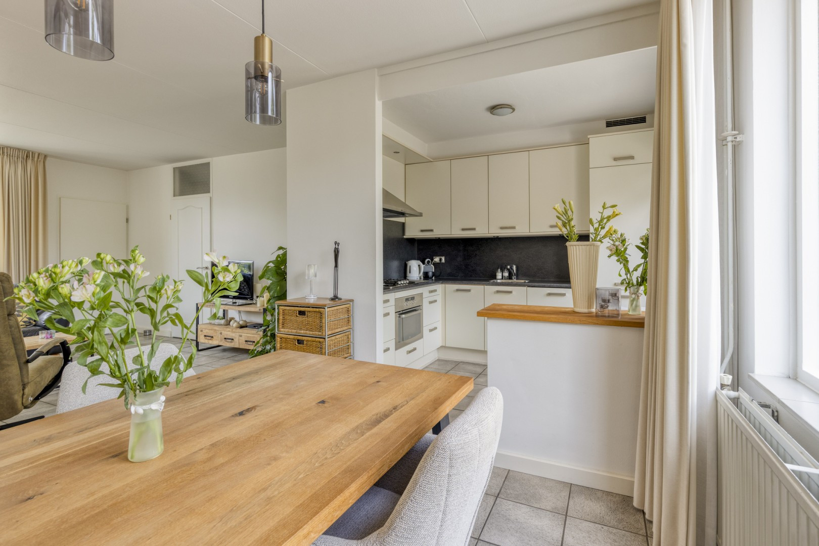 Tussenwoning te koop: Aronskelk 25, Venray