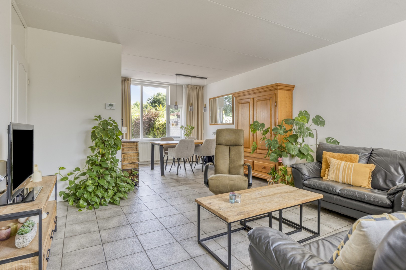 Tussenwoning te koop: Aronskelk 25, Venray