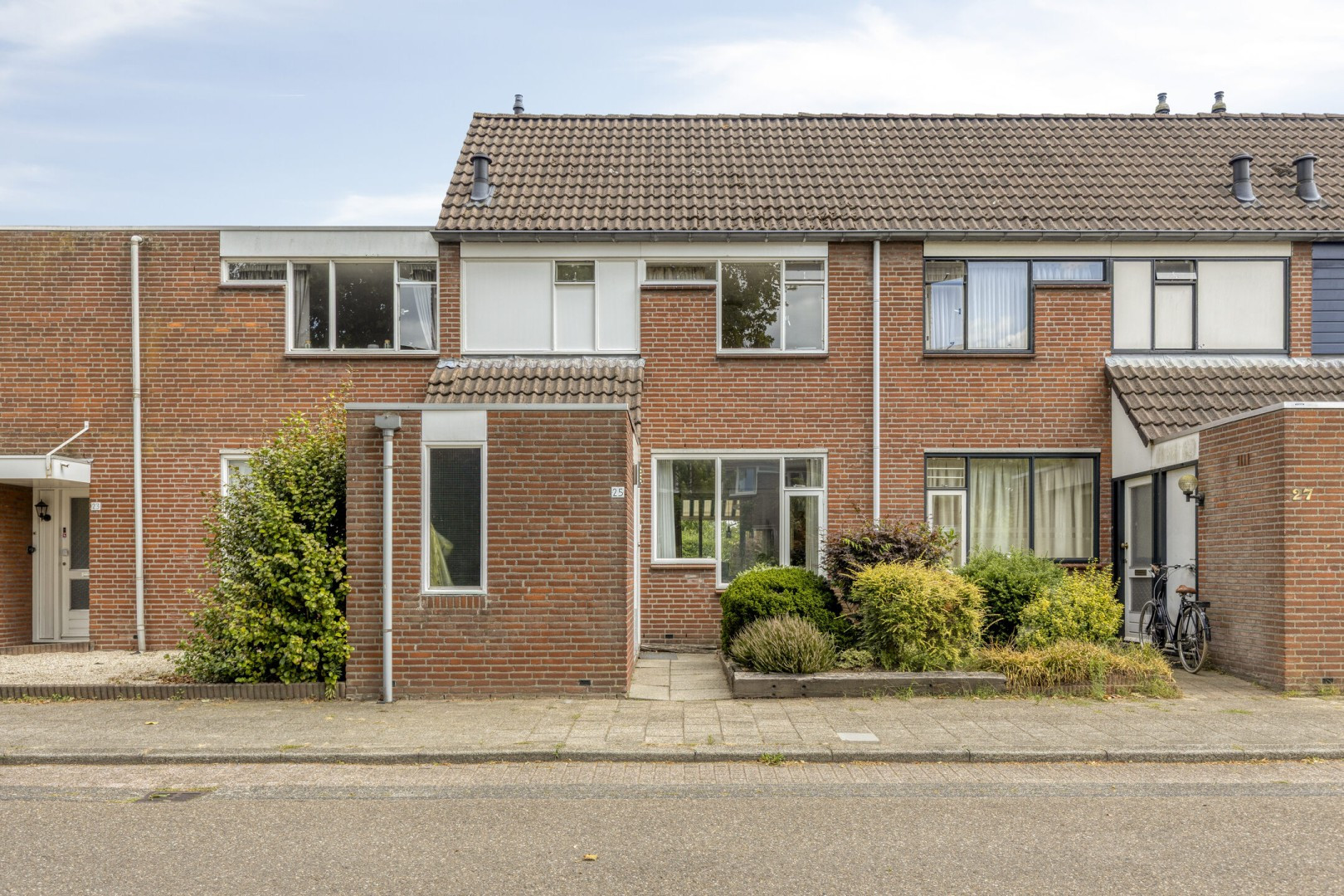 Tussenwoning te koop: Aronskelk 25, Venray
