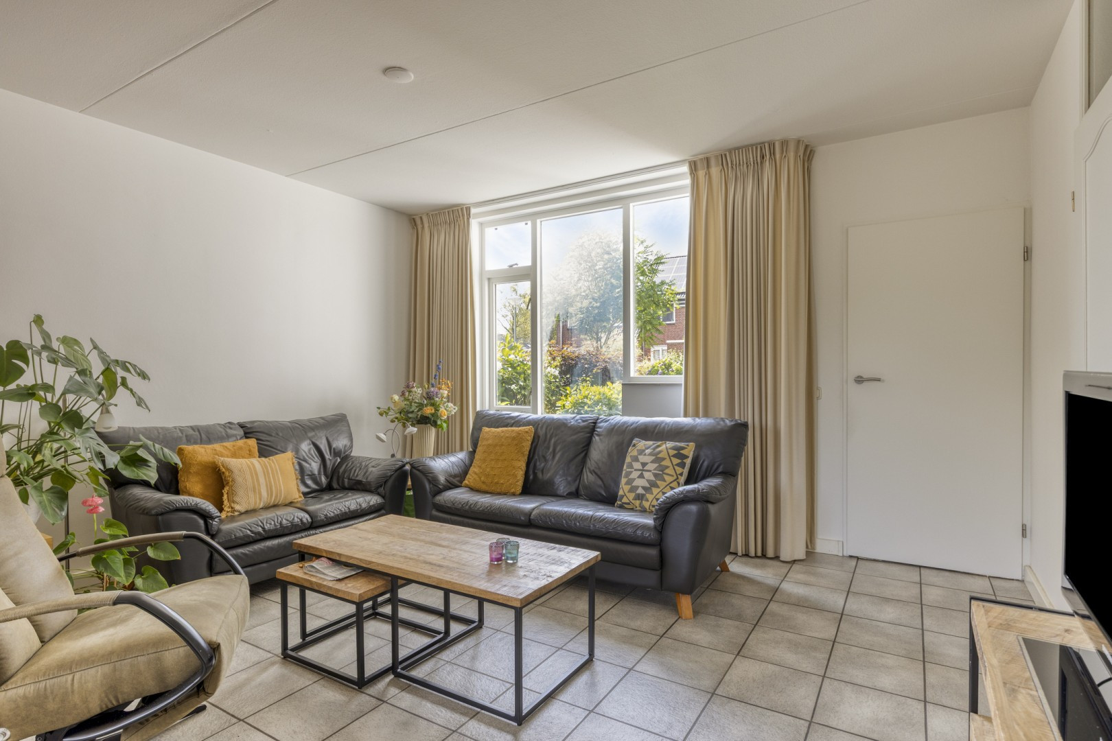 Tussenwoning te koop: Aronskelk 25, Venray
