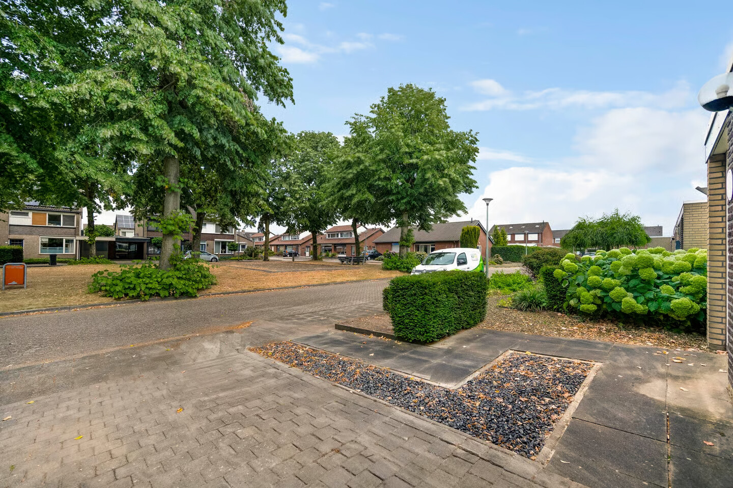 Tussenwoning te koop: Rector Nabbenstraat 10, Leunen