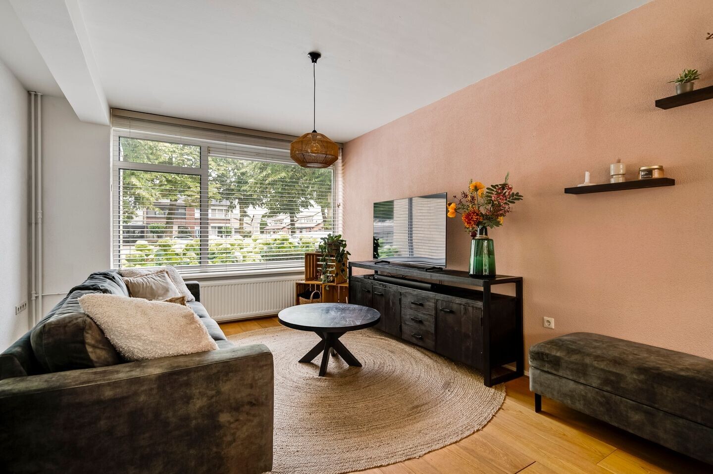 Tussenwoning te koop: Rector Nabbenstraat 10, Leunen