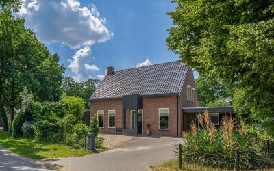 Veldstraat 12