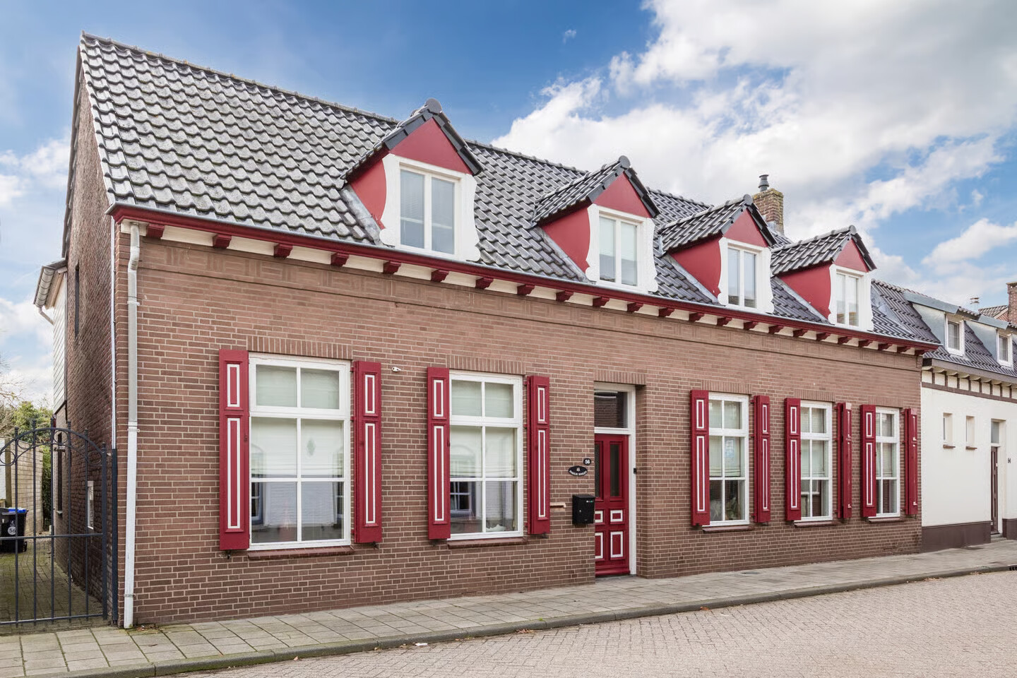 Hoekwoning te koop: Grotestraat 56, Vierlingsbeek
