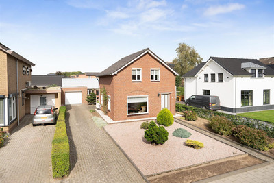 Adriaen van. 5