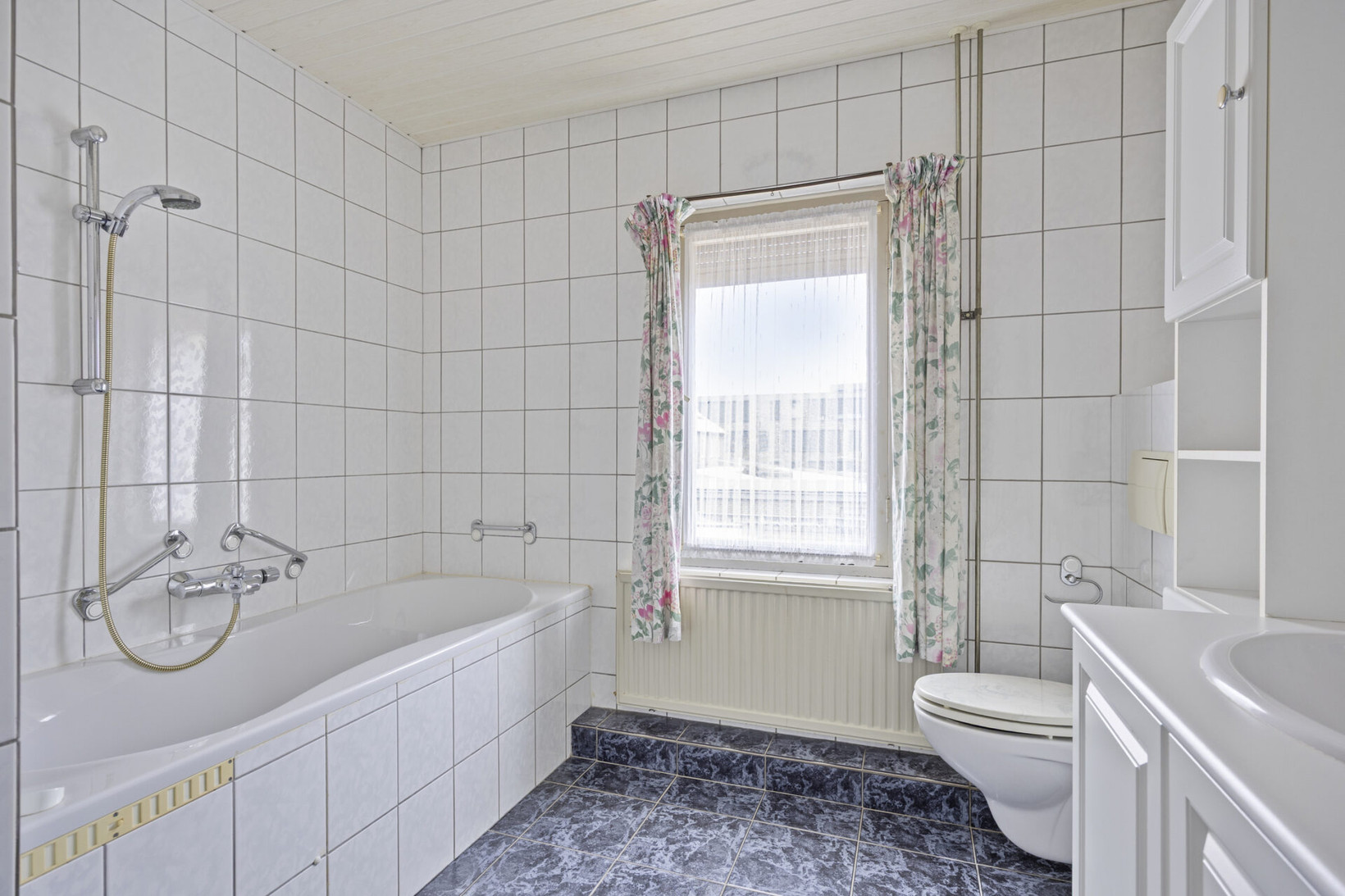 Tussenwoning te koop: Willem van de Veldestraat 11, Boxmeer