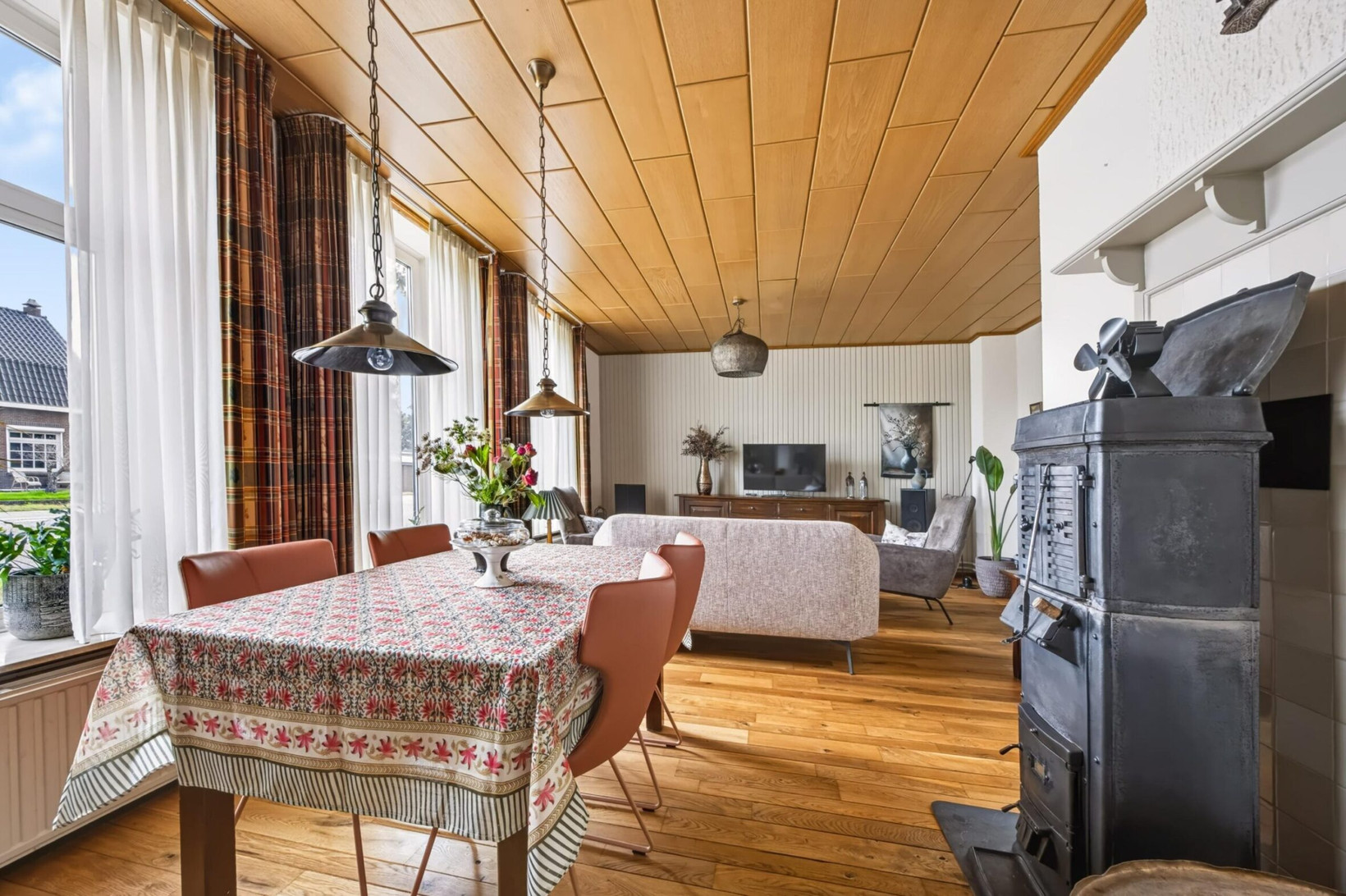 Vrijstaande woning te koop: Rijksweg 20, Bergen L