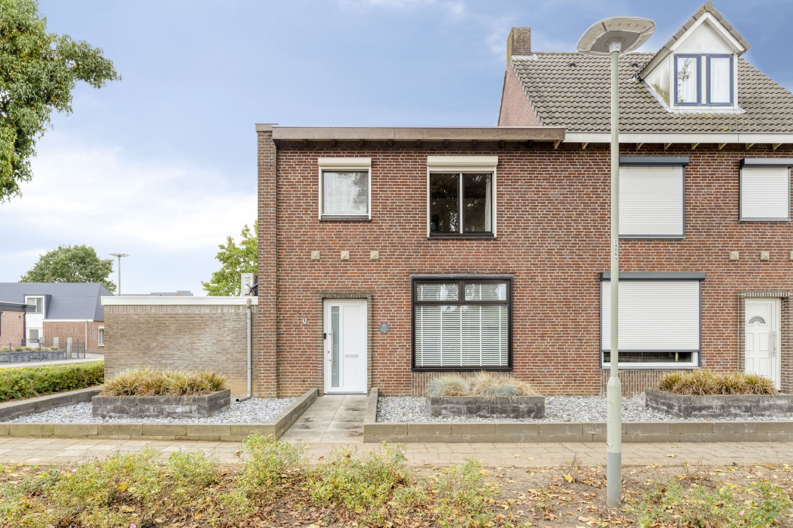 Twee-onder-één-kap te koop: Gouverneur Houbenstraat 46, Wanssum