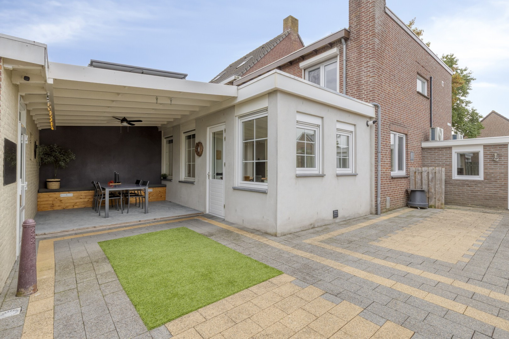 Twee-onder-één-kap te koop: Gouverneur Houbenstraat 46, Wanssum