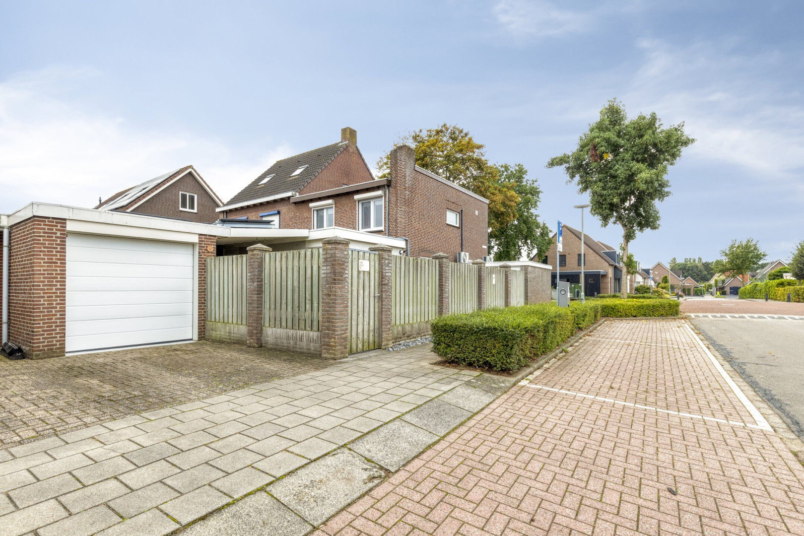 Twee-onder-één-kap te koop: Gouverneur Houbenstraat 46, Wanssum