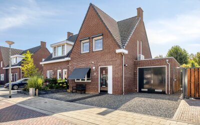 Weidehof 8