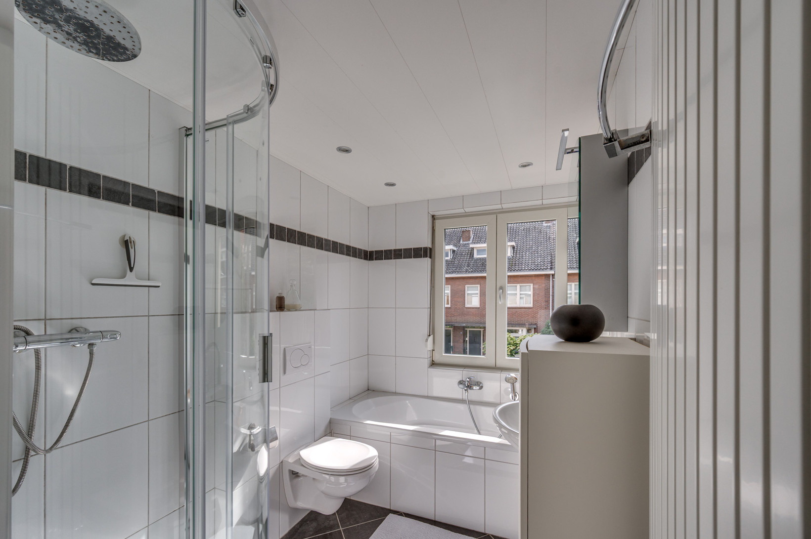 Tussenwoning te koop: Helbeek 151, Venlo