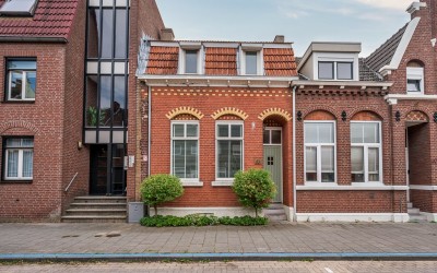 Tegelseweg 83