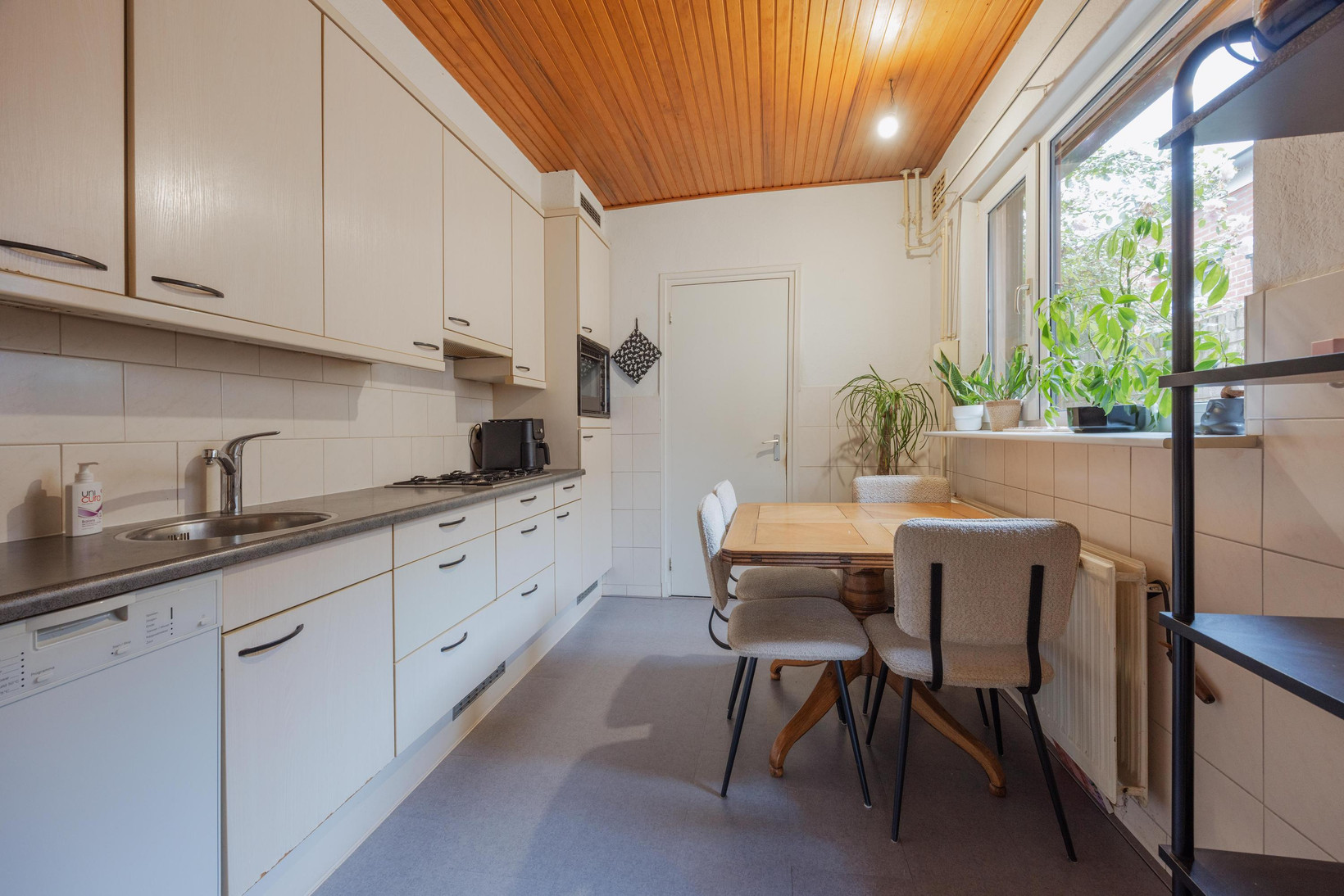 Tussenwoning te koop: Tegelseweg 175, Venlo