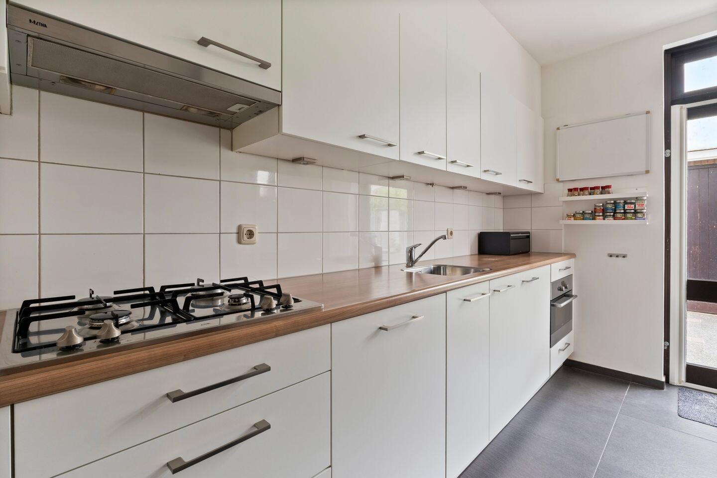 Tussenwoning te koop: Groenstraat 234, Venlo