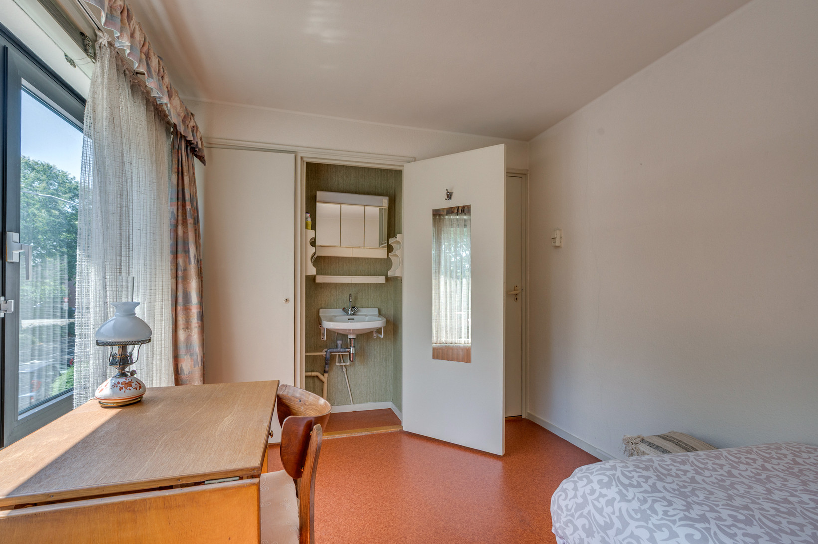 Tussenwoning te koop: Karel van Egmondstraat 21, Venlo