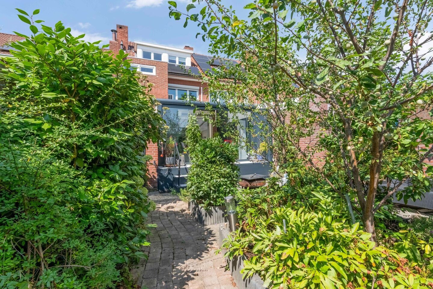 Tussenwoning te koop: van Pontstraat 10, Venlo