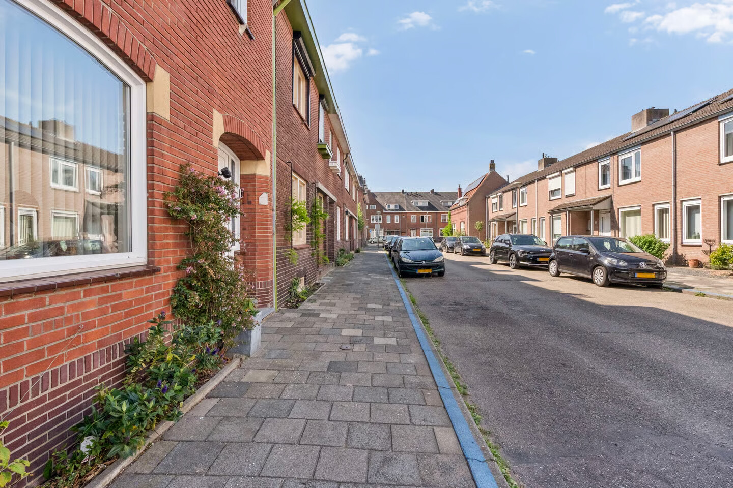 Tussenwoning te koop: van Pontstraat 10, Venlo