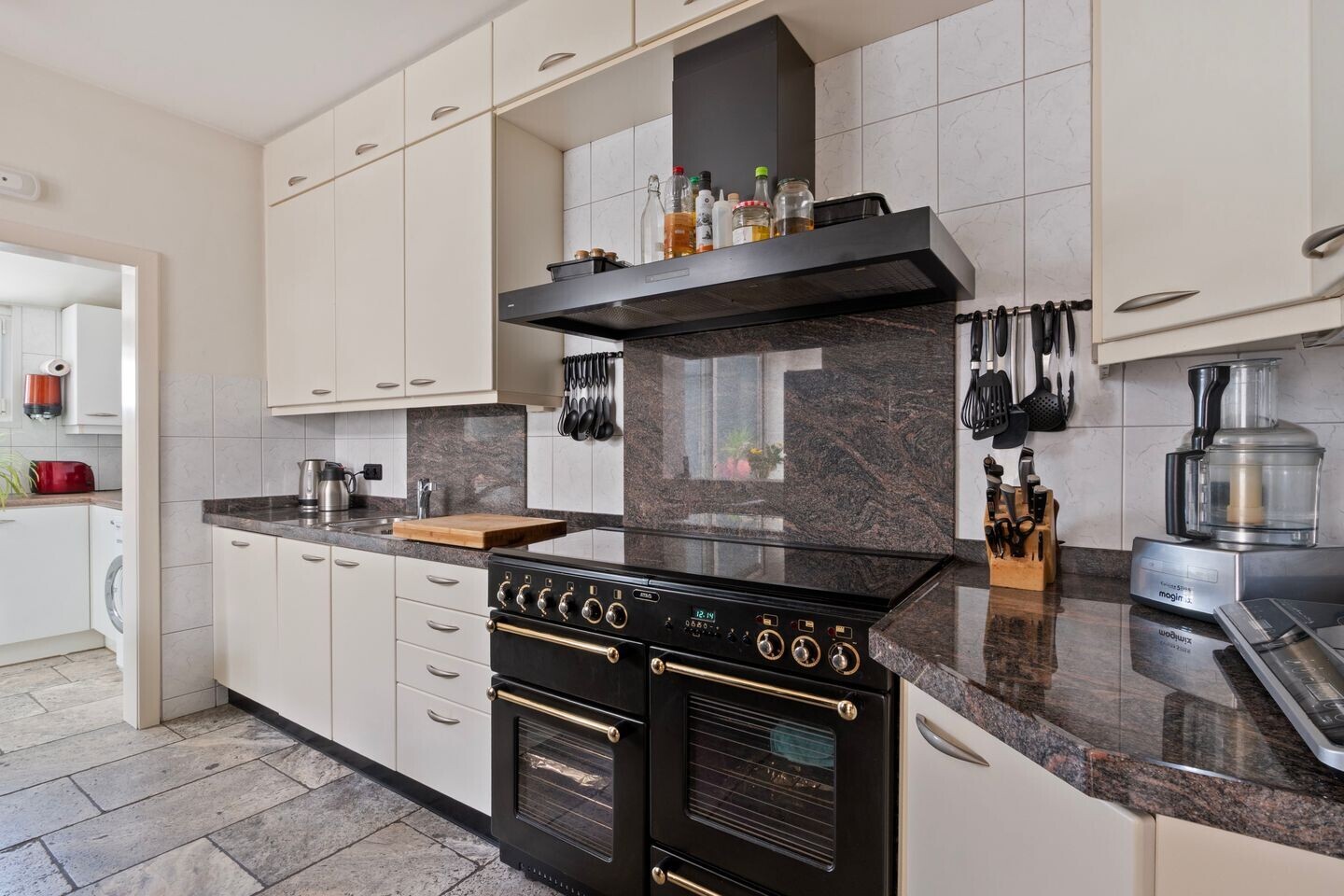 Tussenwoning te koop: van Pontstraat 10, Venlo